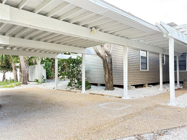 Building Photo - 2823 Gulf of Mexico Dr