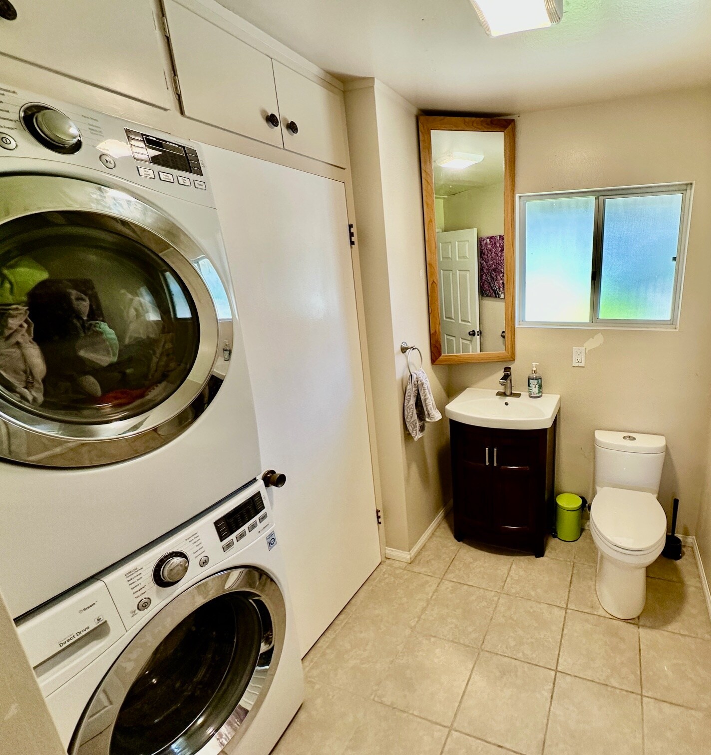 1/2 bath with laundry - 31324 Club Vista Ln