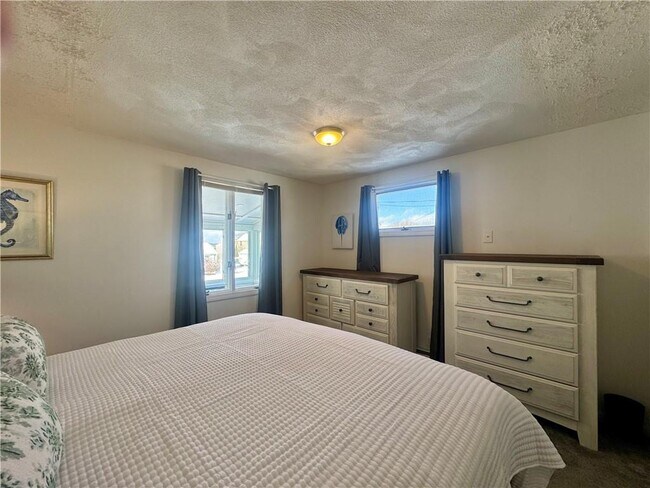 Building Photo - 7 White Cap Rd