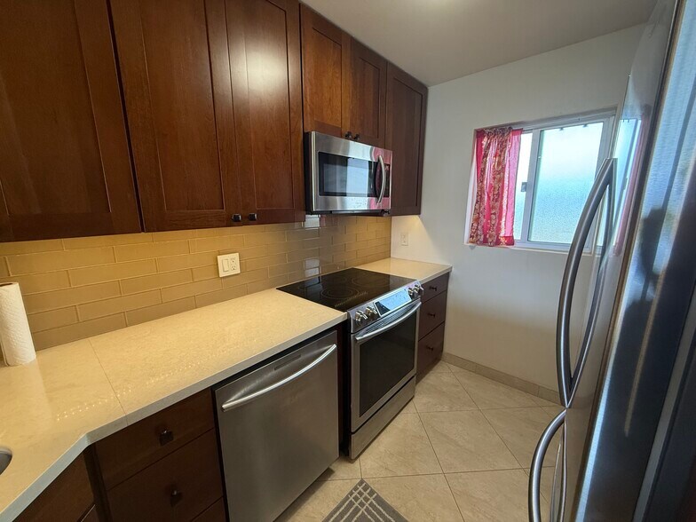 Building Photo - 760 S Kihei Rd