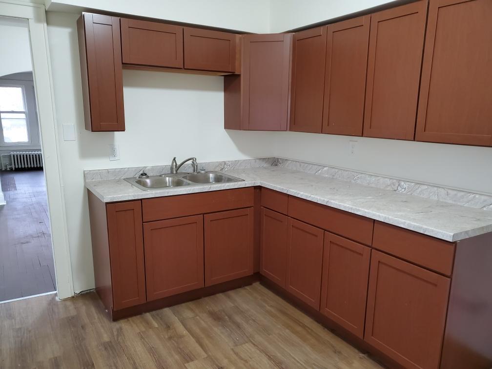 Kitchen upper - 1310 W Clarke St