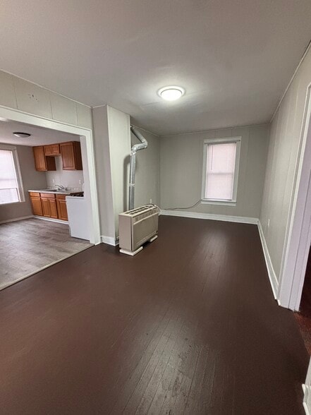 Building Photo - 18 Seminary Ave