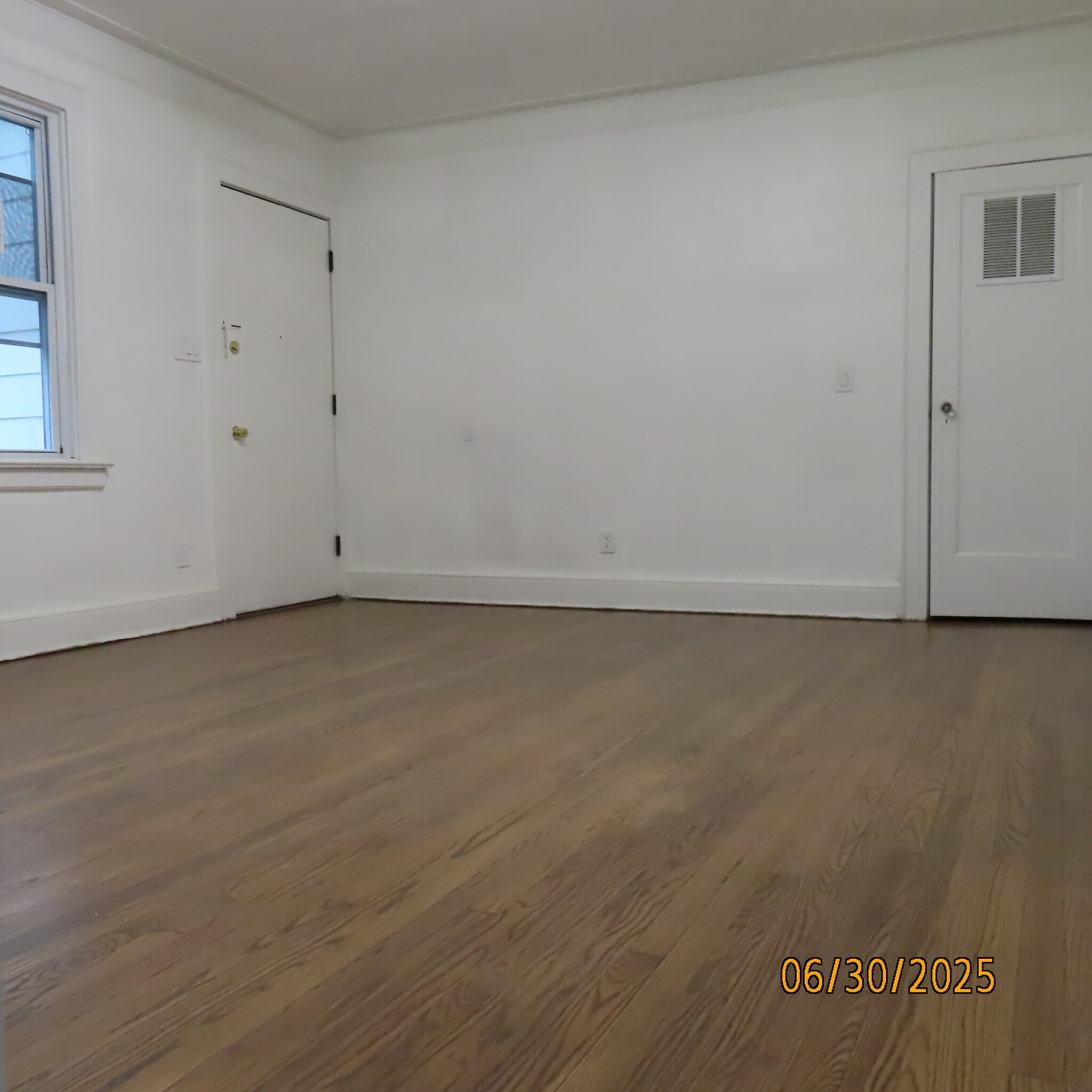 Building Photo - 348 Boyden Ave