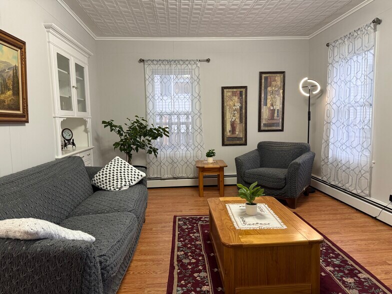 Primary Photo - 38 Gershom Ave