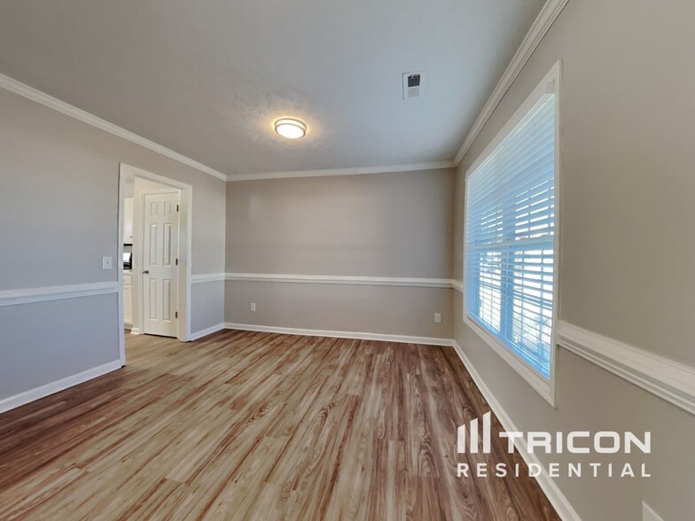 Building Photo - 755 Botanical Ct