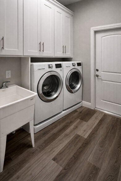 Building Photo - 528 SE 35th Ter