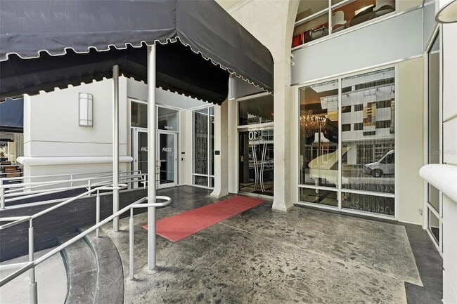 Building Photo - 100 S Eola Dr