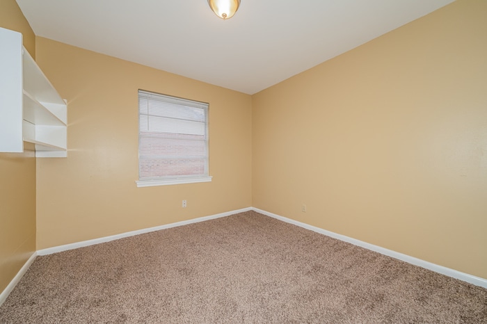 Building Photo - 206 Valencia Dr