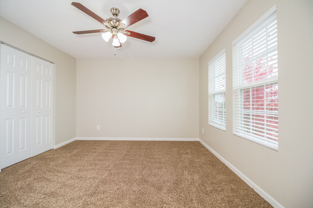 Building Photo - 640 Elderberry Way