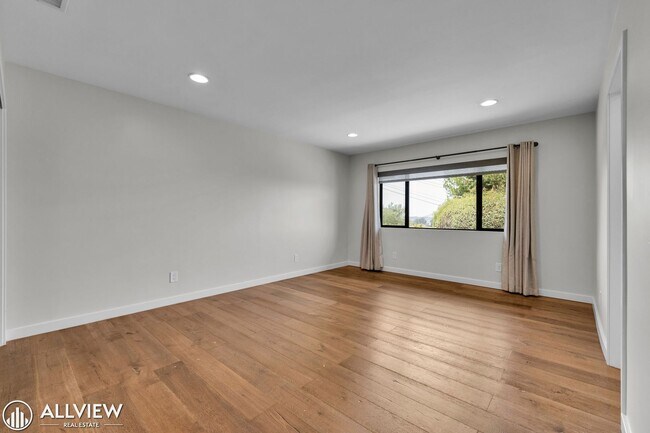 Building Photo - Stunning 4 Bed Poway Home with Views, Pool & Outdoor Oasis