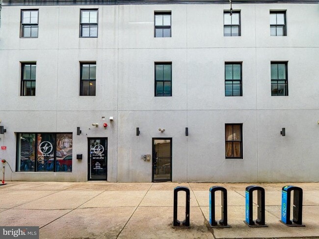 Building Photo - 113 Gay St