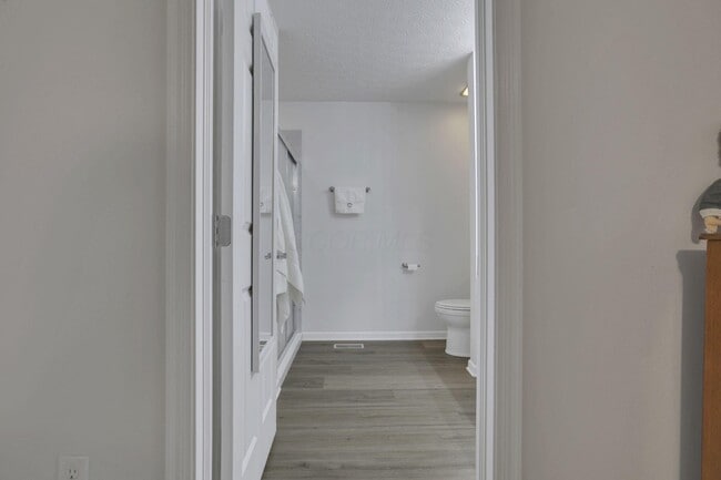 Building Photo - 4976 Conifer Dr