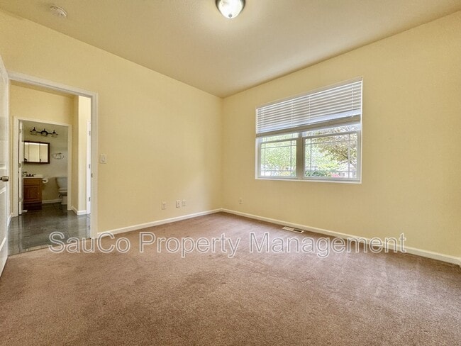 Building Photo - 2485 Meridian Dr