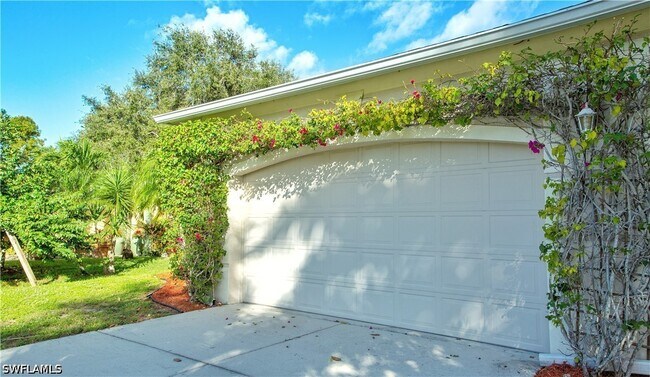 Building Photo - 3555 Poinsettia Ave