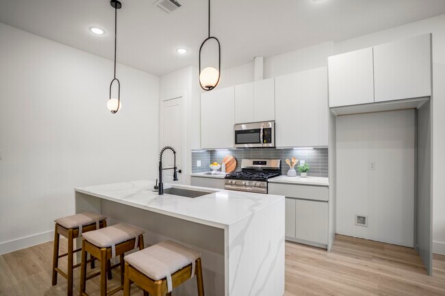 Building Photo - 4201 Oats St