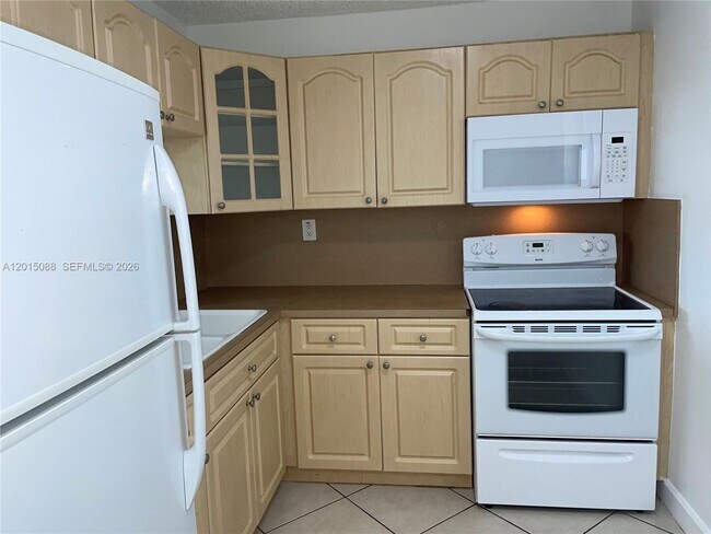 Building Photo - 10300 Coral Wy