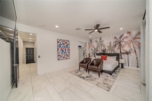Building Photo - 2932 N Sunrise Way