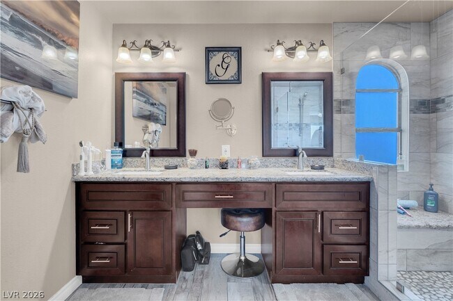 Building Photo - 3949 N Rhine Way