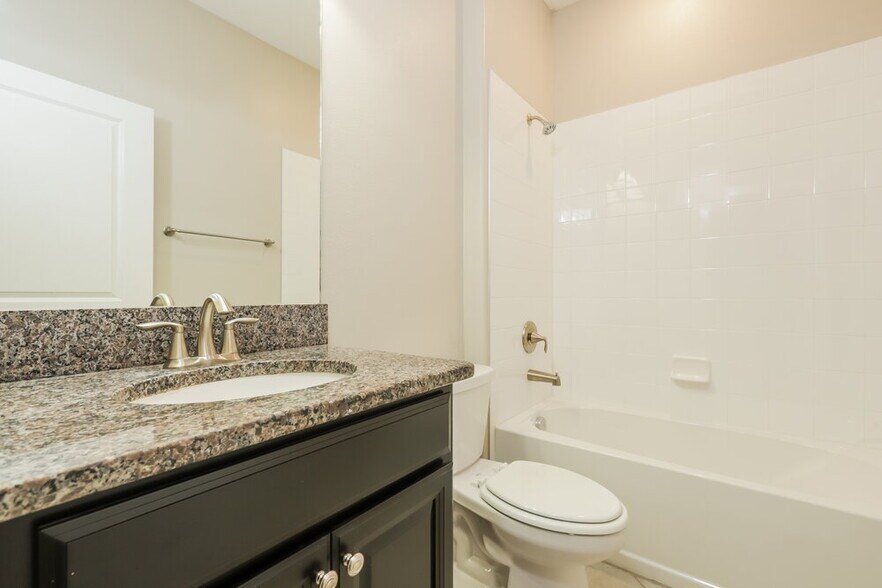 Building Photo - 9902 Ivory Dr