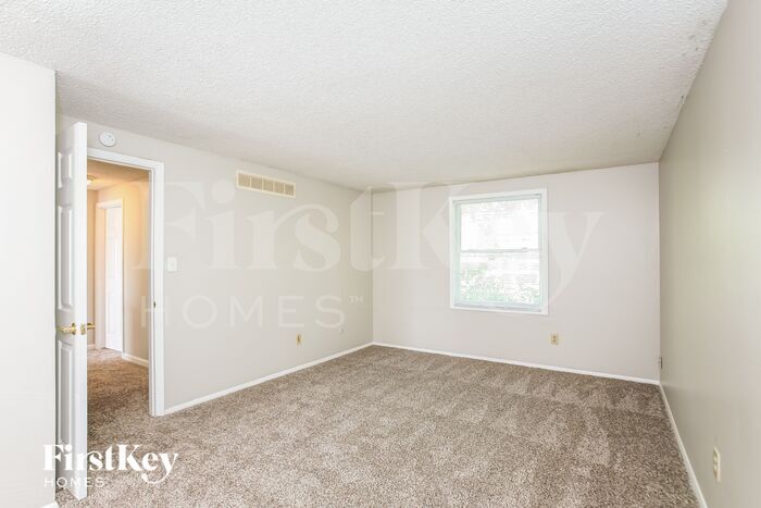 Building Photo - 2722 Pawnee Dr