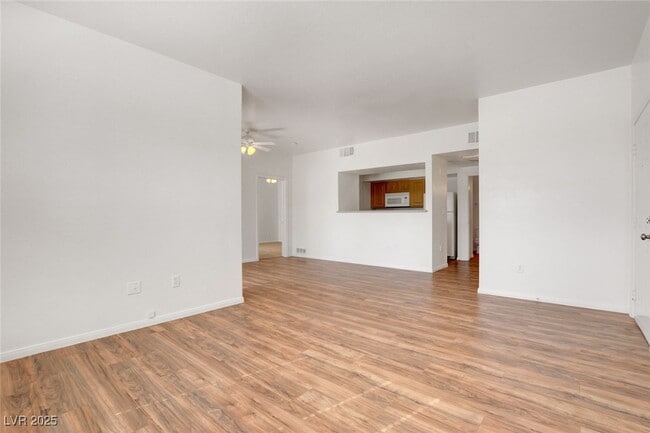 Building Photo - 6955 N Durango Dr