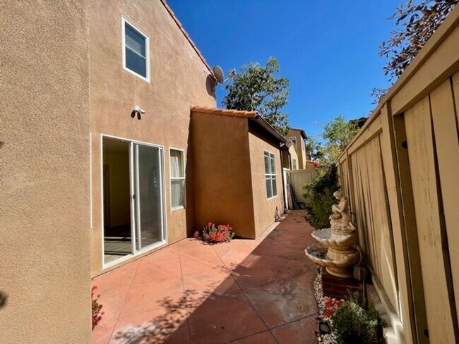 Building Photo - **Coming Soon**3 Bedroom 2 Bath Home in th...