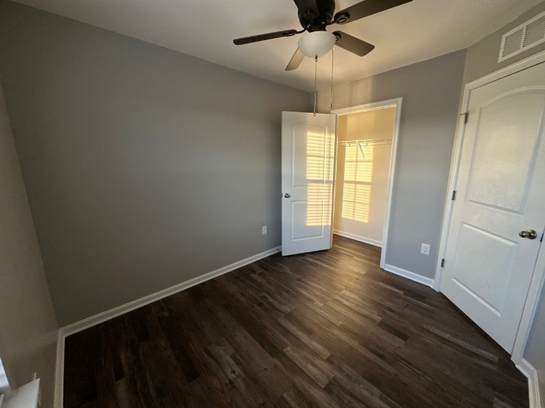 Building Photo - 309 Magellan Dr