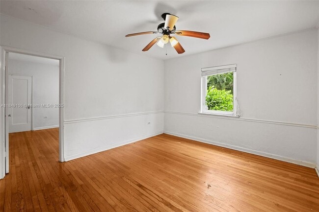 Building Photo - 410 Minorca Ave