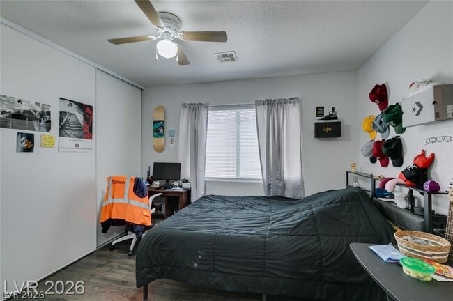 Building Photo - 3816 Hollycroft Dr