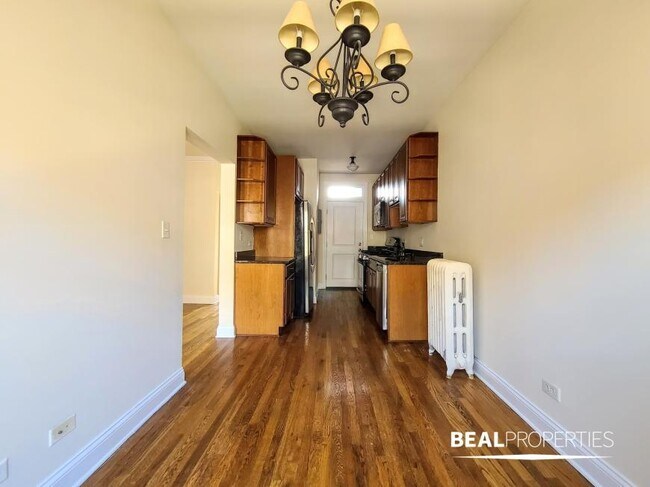 Building Photo - 1 bedroom in CHICAGO IL 60613