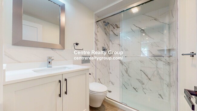 Building Photo - 132 Sherman St