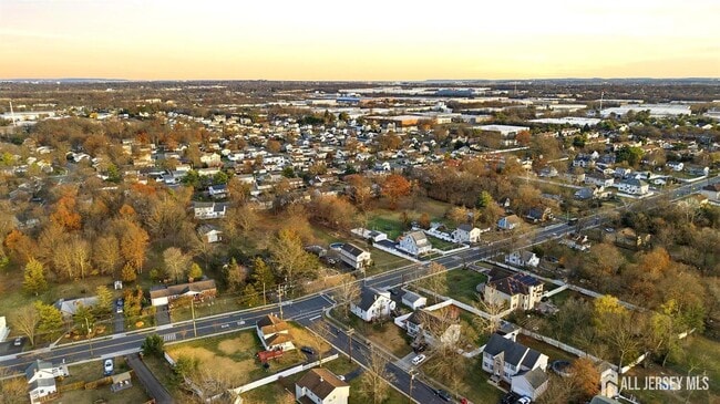 Building Photo - 58 Brotherhood St