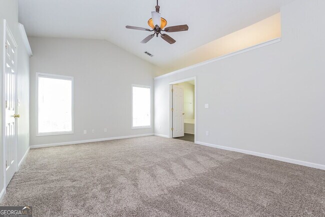 Building Photo - 2585 Fairmont Park Ct