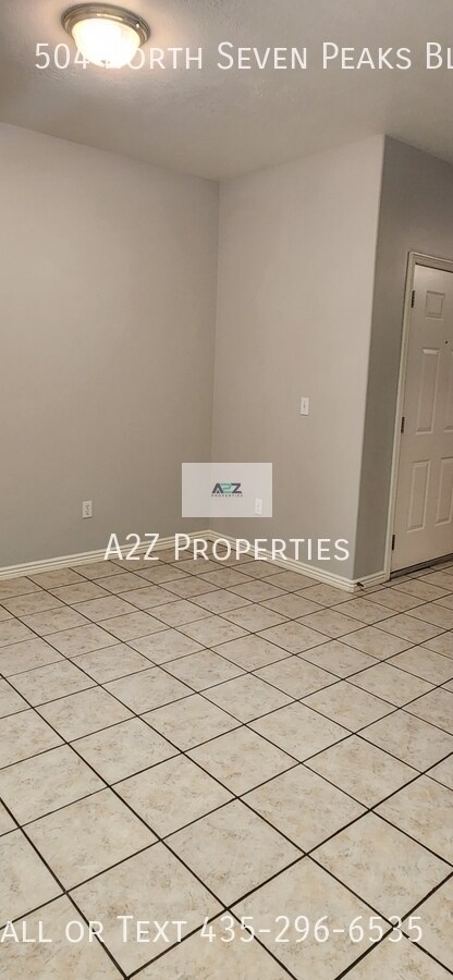 Building Photo - 504 N Seven Peaks Blvd