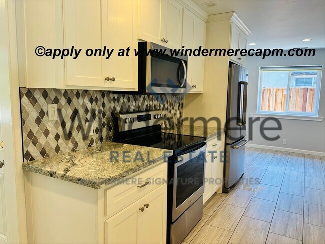 Building Photo - Beautiful 3BD/ 2BA Arden Arcade Home with Spacious Yard In Highly Desirable Location!