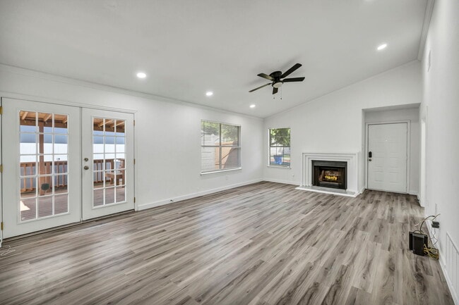 Building Photo - 5903 Kevin Kelly Pl