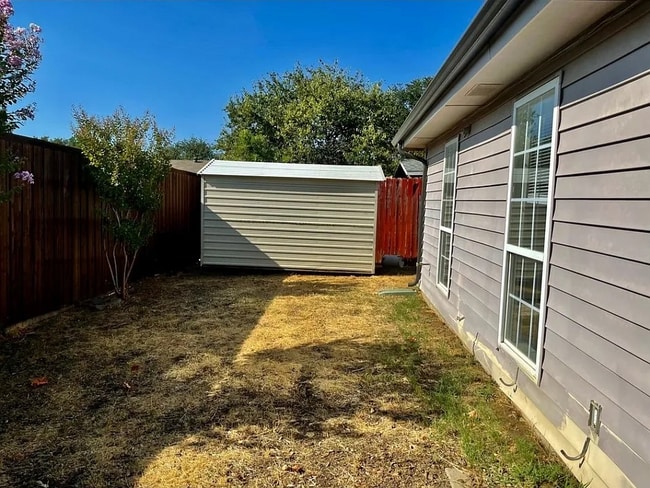 Building Photo - 2111 Croft Rd