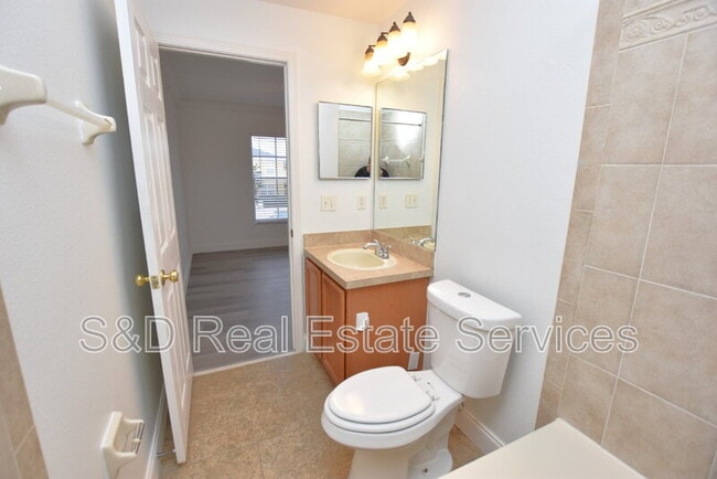 Building Photo - 5365 River Rock Rd