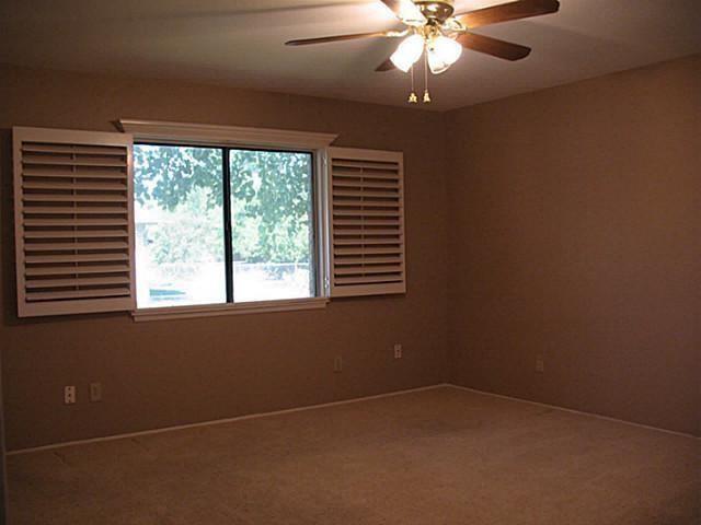 Building Photo - 410 Cambria Dr