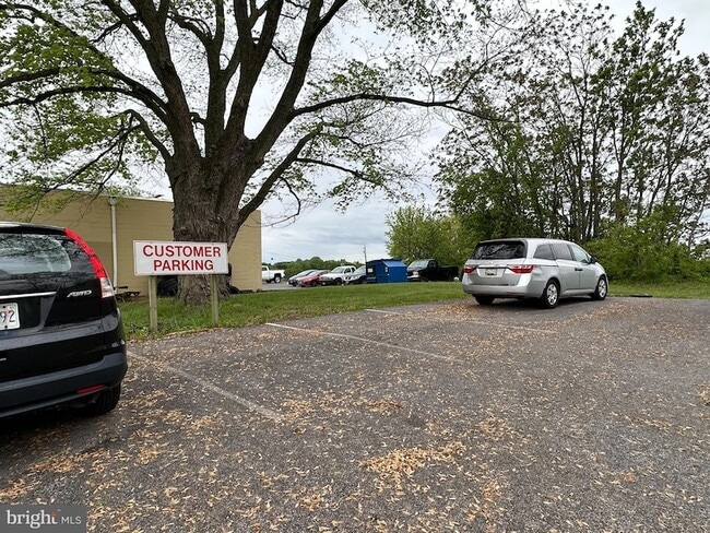 Building Photo - 1437 Liberty Rd