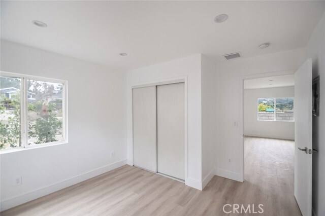 Building Photo - 10041 Leona St