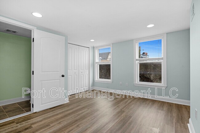 Building Photo - 1201 Union Ave