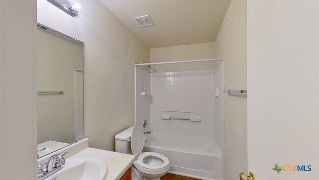 Building Photo - 1013 W South St