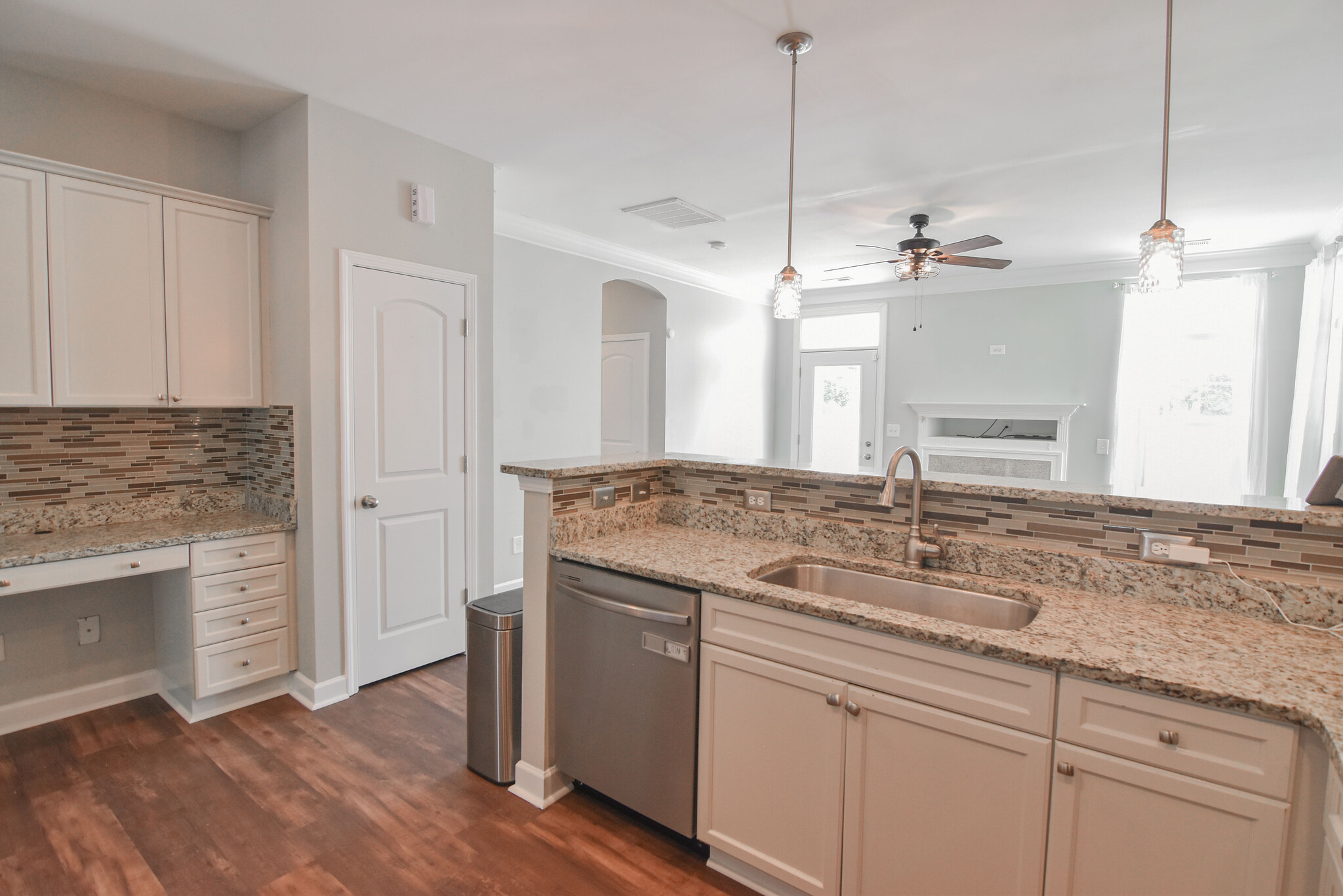 Building Photo - 2913 White Willow Rd