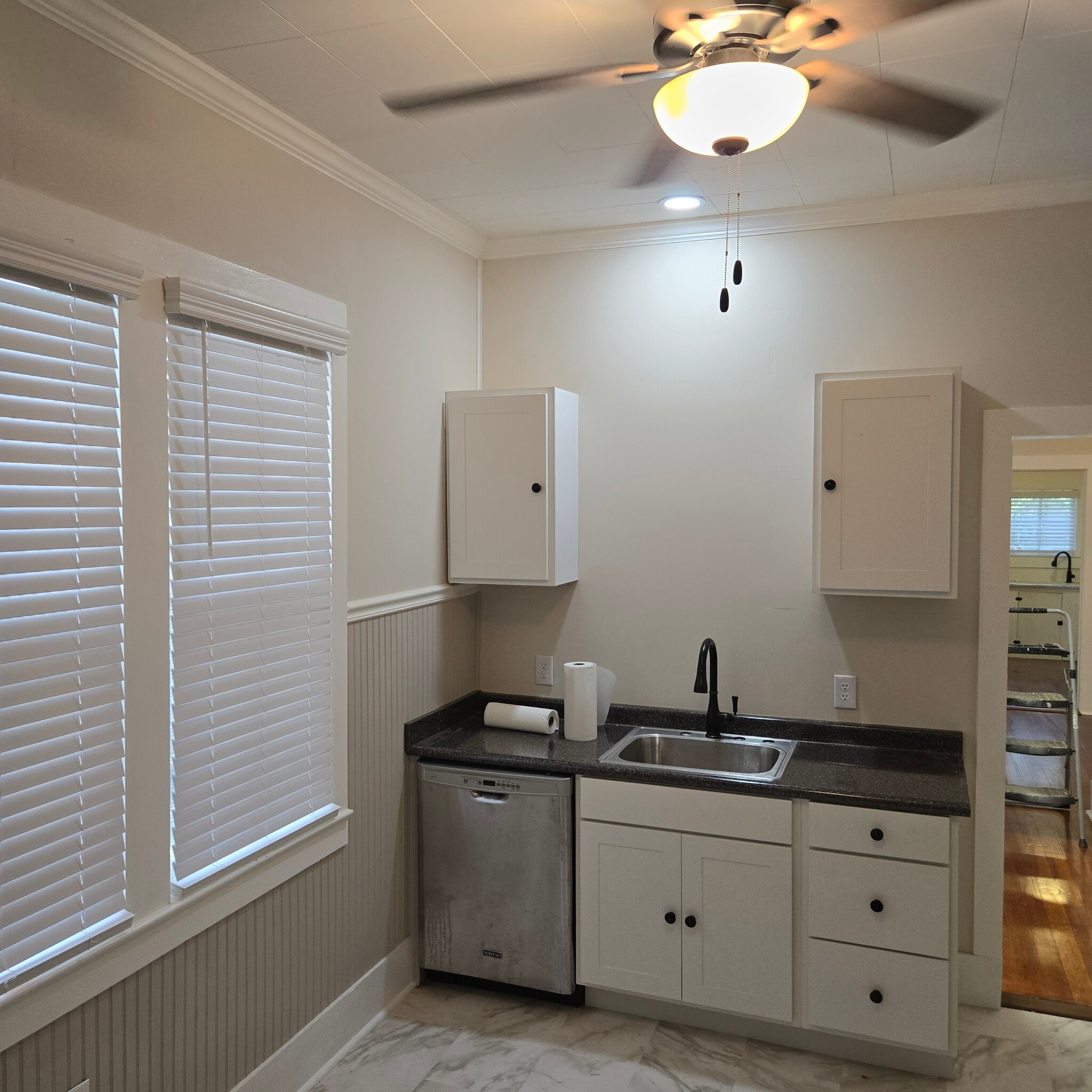 Building Photo - 206 Roosevelt St