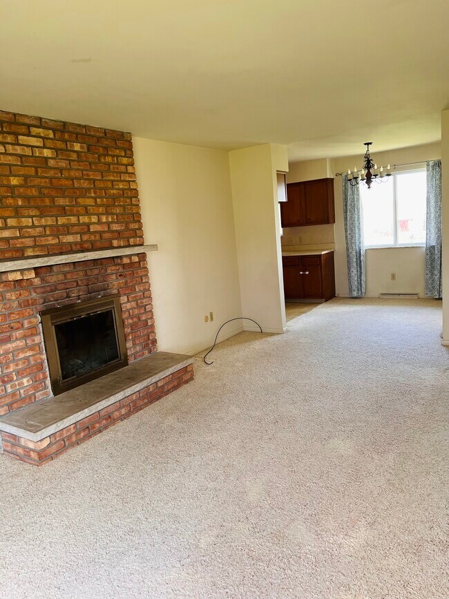 Building Photo - 2823 Kochville Rd