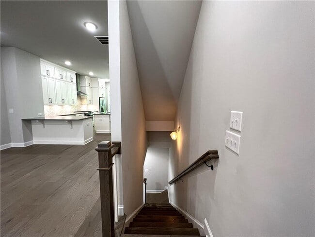 Building Photo - 4353 Parkside Pl