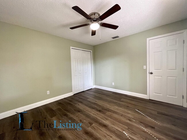 Building Photo - 853 Heather Glen Cir