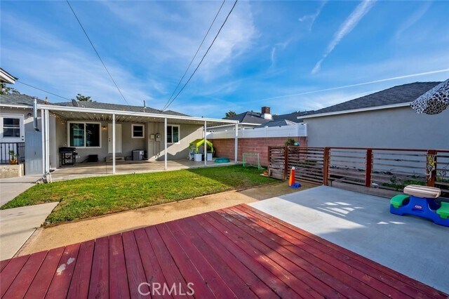 Building Photo - 5049 Adenmoor Ave