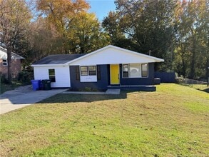 Building Photo - 6025 Elstree Pl